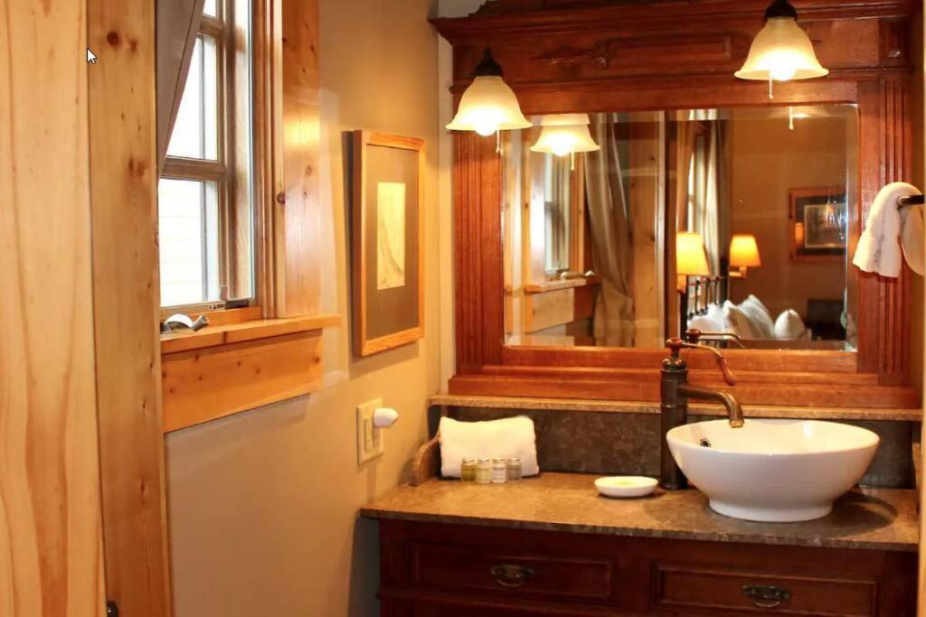 Quiet Getaway At Wayward Cottage Pisgah Екстер'єр фото