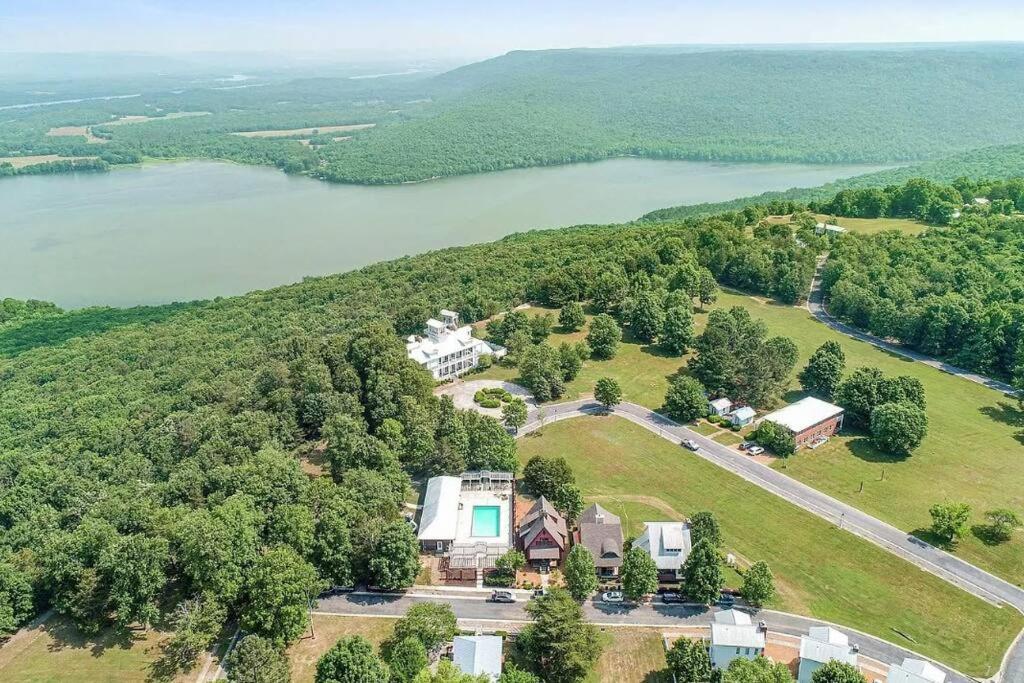 Quiet Getaway At Wayward Cottage Pisgah Екстер'єр фото